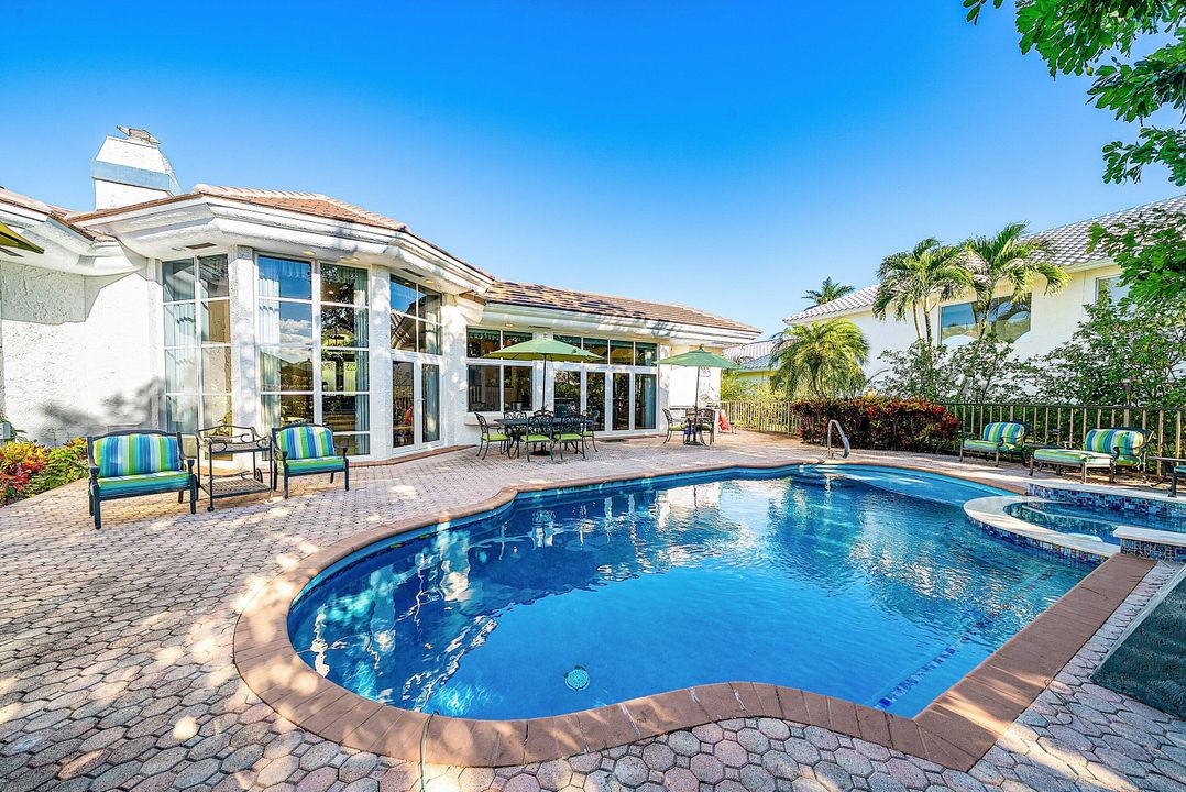 For Sale: $2,799,000 (3 beds, 4 baths, 4386 Square Feet)