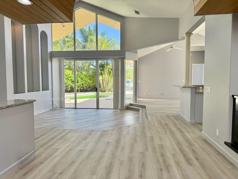 For Rent: $5,500 (3 beds, 3 baths, 2514 Square Feet)