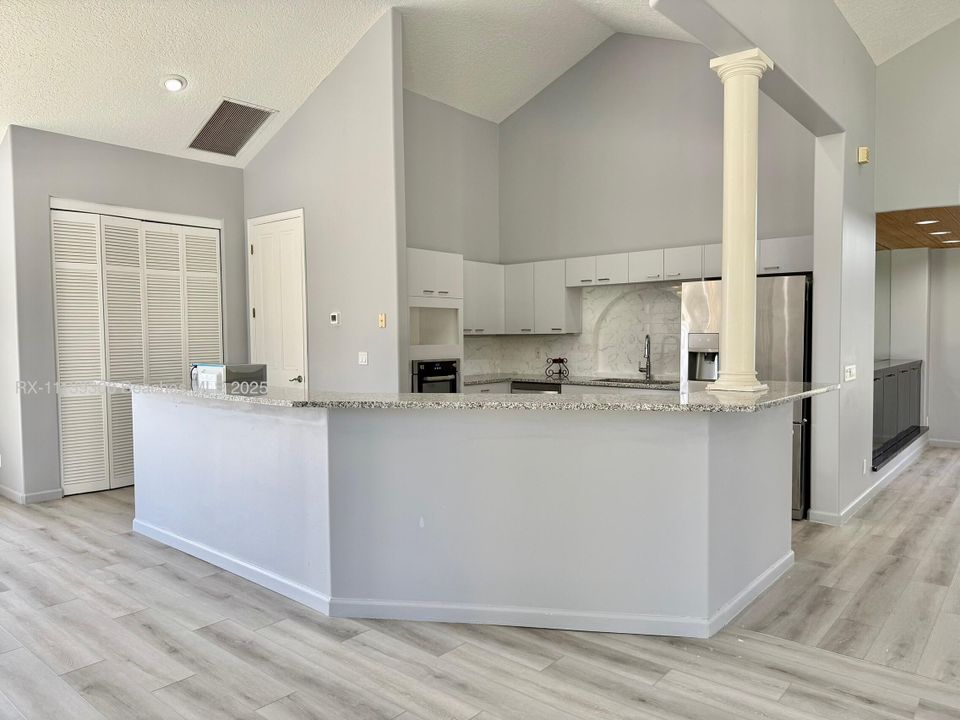 For Rent: $5,500 (3 beds, 3 baths, 2514 Square Feet)