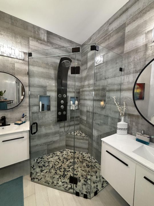 For Rent: $2,300 (2 beds, 2 baths, 1368 Square Feet)