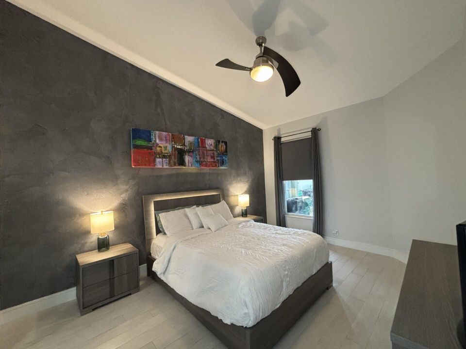 For Rent: $2,300 (2 beds, 2 baths, 1368 Square Feet)