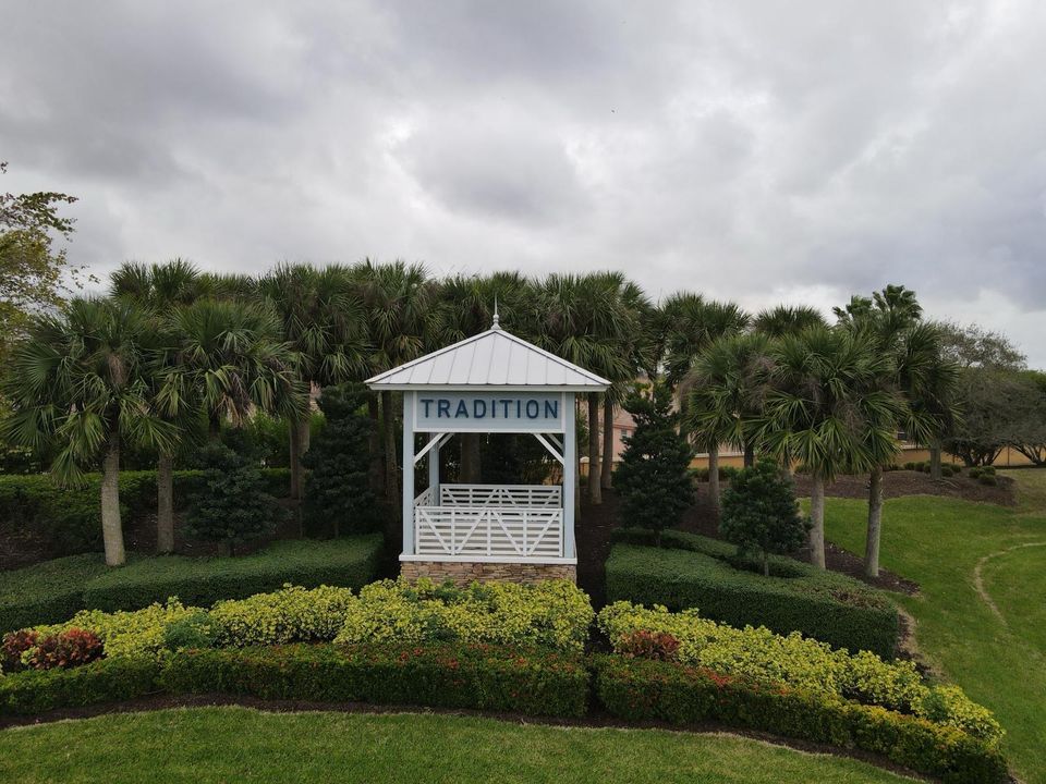 For Rent: $2,300 (2 beds, 2 baths, 1368 Square Feet)