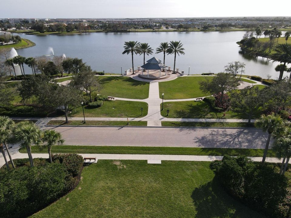 For Rent: $2,300 (2 beds, 2 baths, 1368 Square Feet)