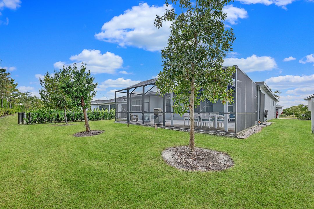 Active With Contract: $435,000 (3 beds, 2 baths, 2100 Square Feet)