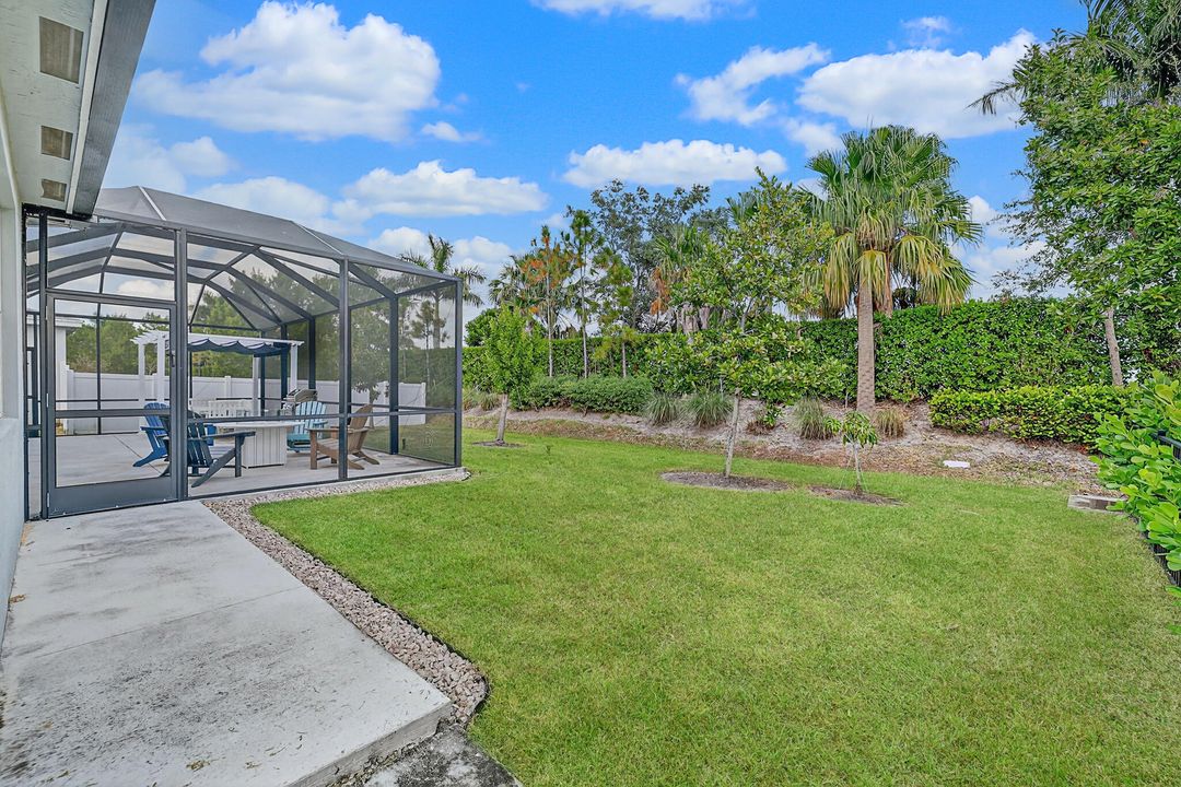 Active With Contract: $435,000 (3 beds, 2 baths, 2100 Square Feet)