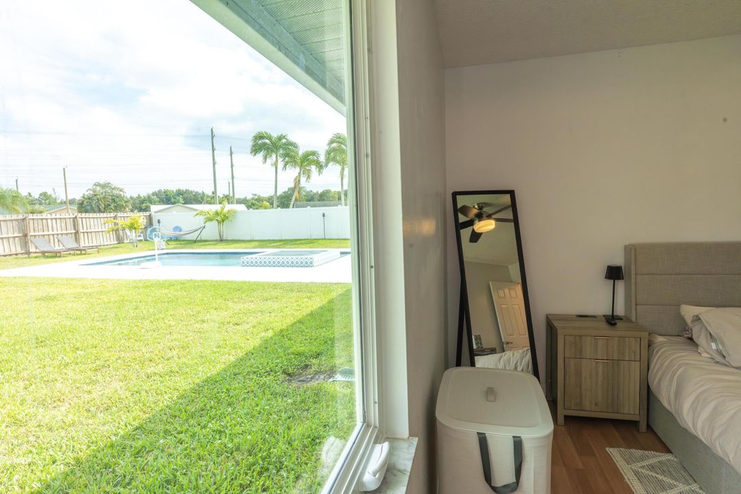 For Sale: $589,000 (3 beds, 2 baths, 1282 Square Feet)