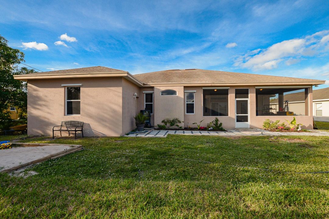 Active With Contract: $455,000 (4 beds, 2 baths, 2304 Square Feet)