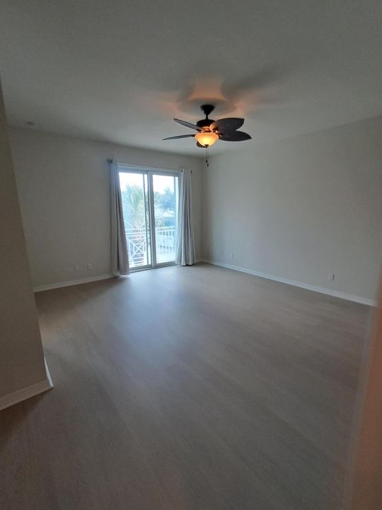 В аренду: $3,200 (3 спален, 2 ванн, 1601 Квадратных фут)