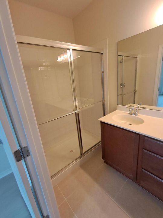 В аренду: $3,200 (3 спален, 2 ванн, 1601 Квадратных фут)