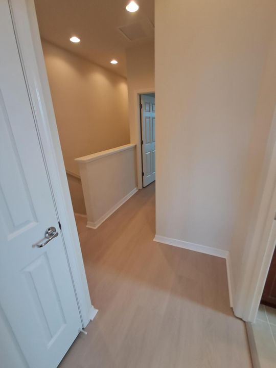 В аренду: $3,200 (3 спален, 2 ванн, 1601 Квадратных фут)