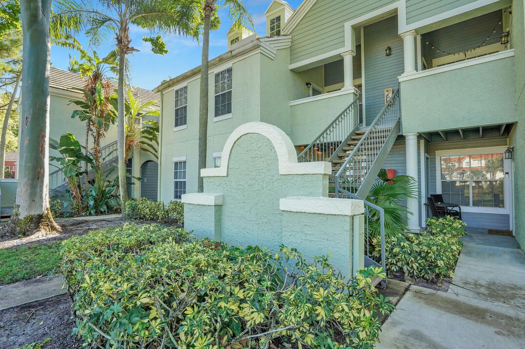 В аренду: $2,000 (1 спален, 1 ванн, 751 Квадратных фут)