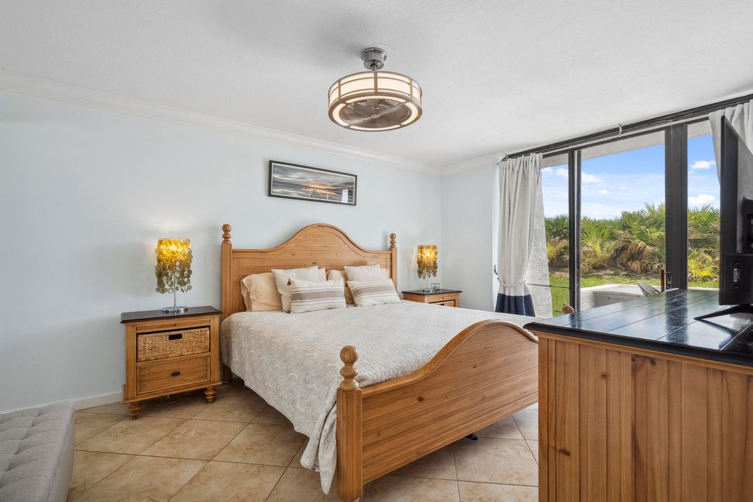 For Rent: $3,200 (2 beds, 2 baths, 1023 Square Feet)