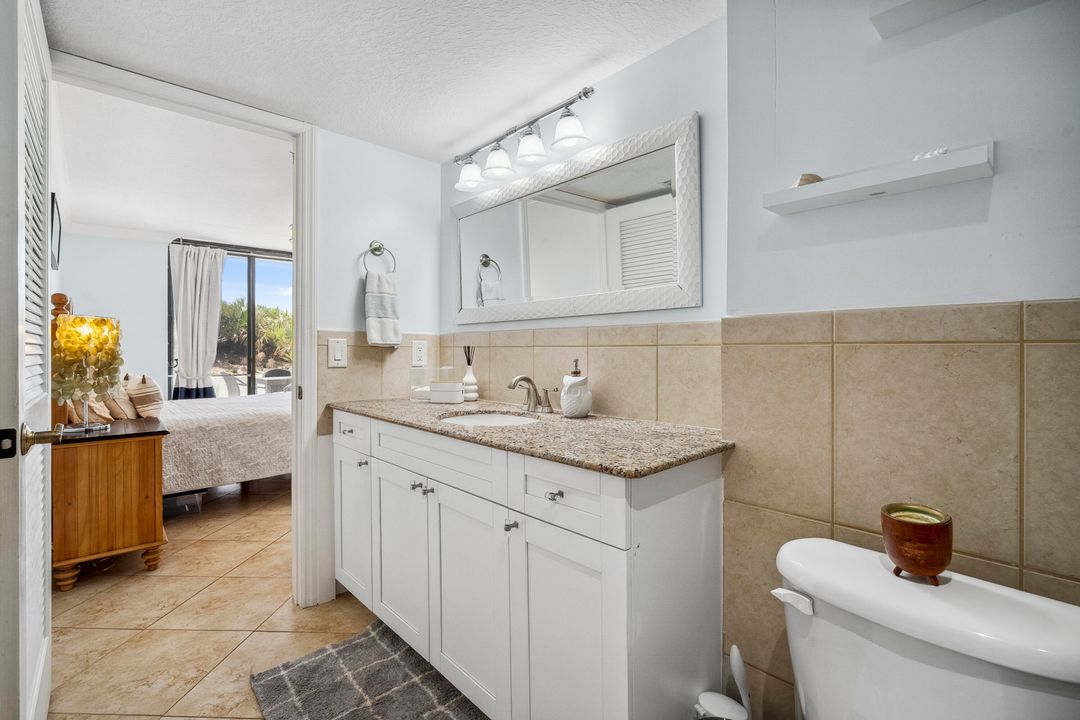 For Rent: $3,200 (2 beds, 2 baths, 1023 Square Feet)