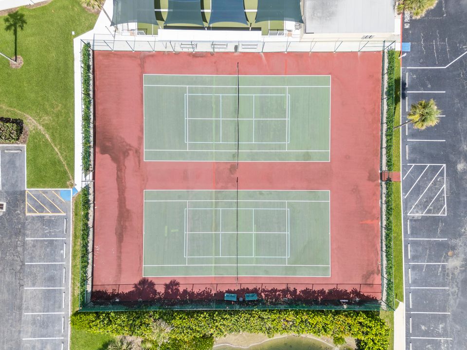 For Rent: $3,200 (2 beds, 2 baths, 1023 Square Feet)