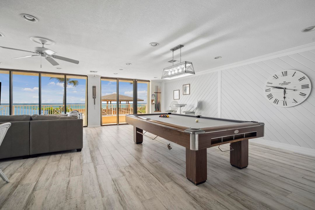 For Rent: $3,200 (2 beds, 2 baths, 1023 Square Feet)