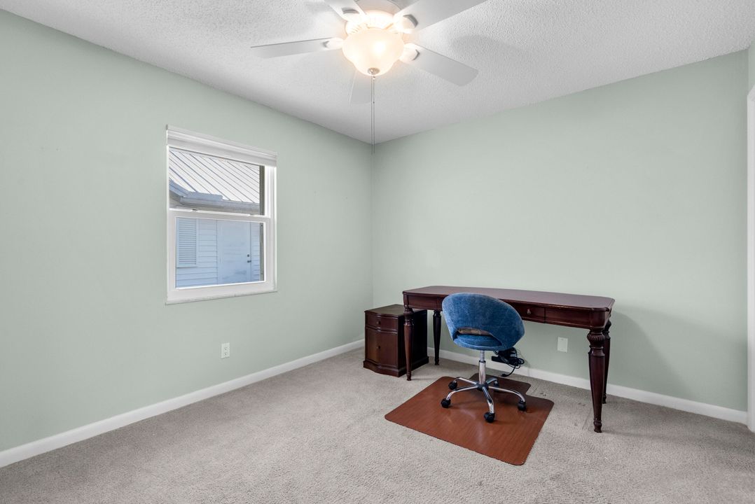 На продажу: $410,000 (2 спален, 2 ванн, 1160 Квадратных фут)