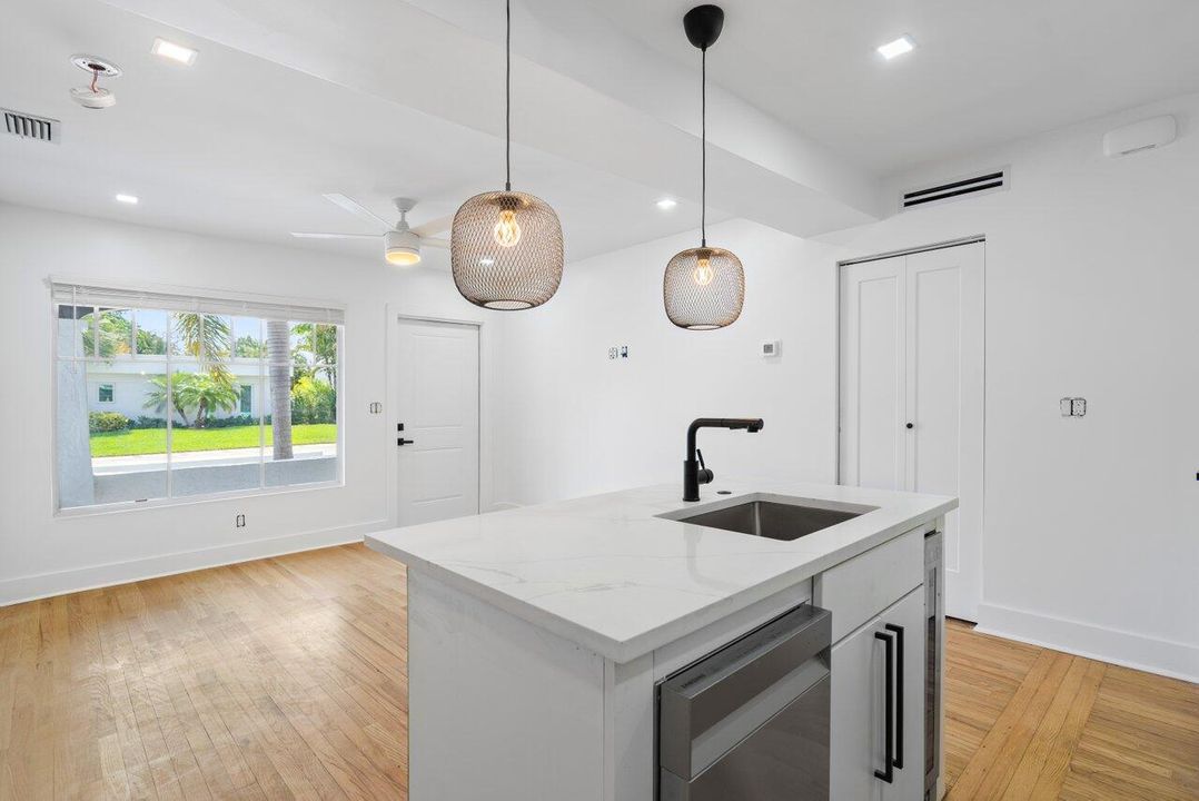 Недавно арендовано: $2,200 (1 спален, 1 ванн, 500 Квадратных фут)