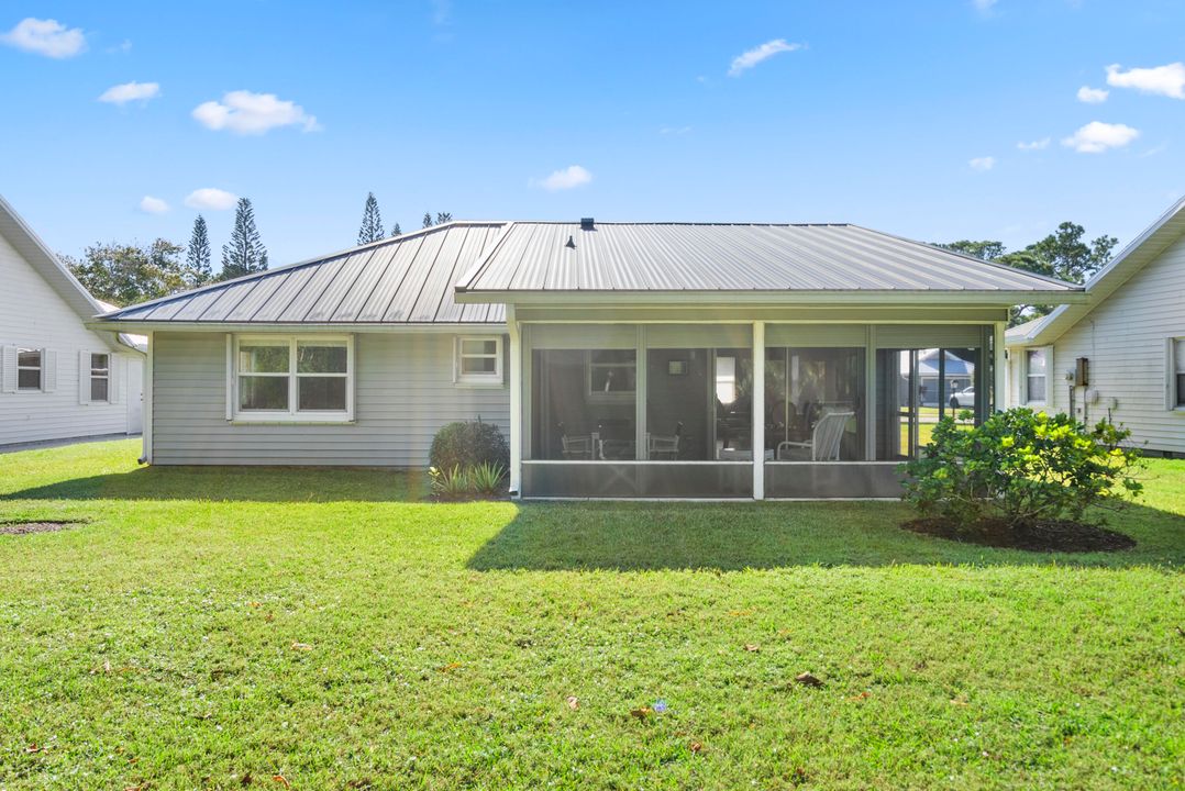 На продажу: $410,000 (2 спален, 2 ванн, 1160 Квадратных фут)