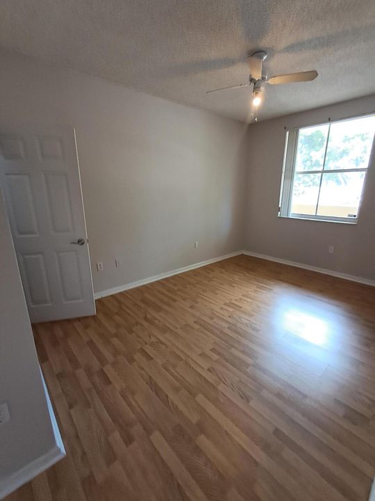 For Rent: $2,350 (3 beds, 2 baths, 1200 Square Feet)
