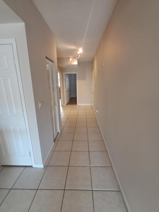 For Rent: $2,350 (3 beds, 2 baths, 1200 Square Feet)