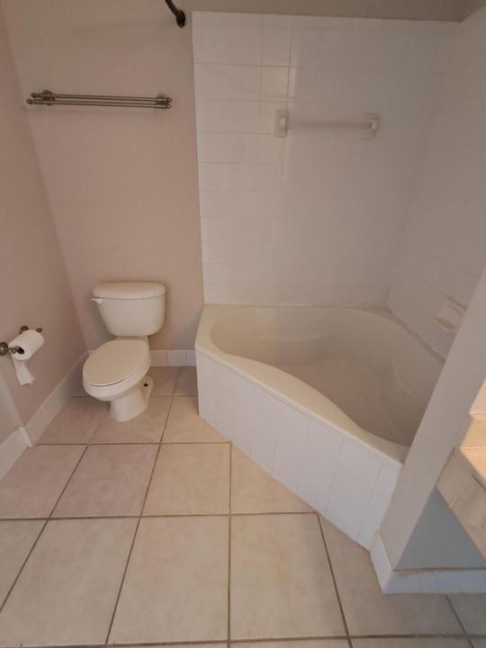 For Rent: $2,350 (3 beds, 2 baths, 1200 Square Feet)