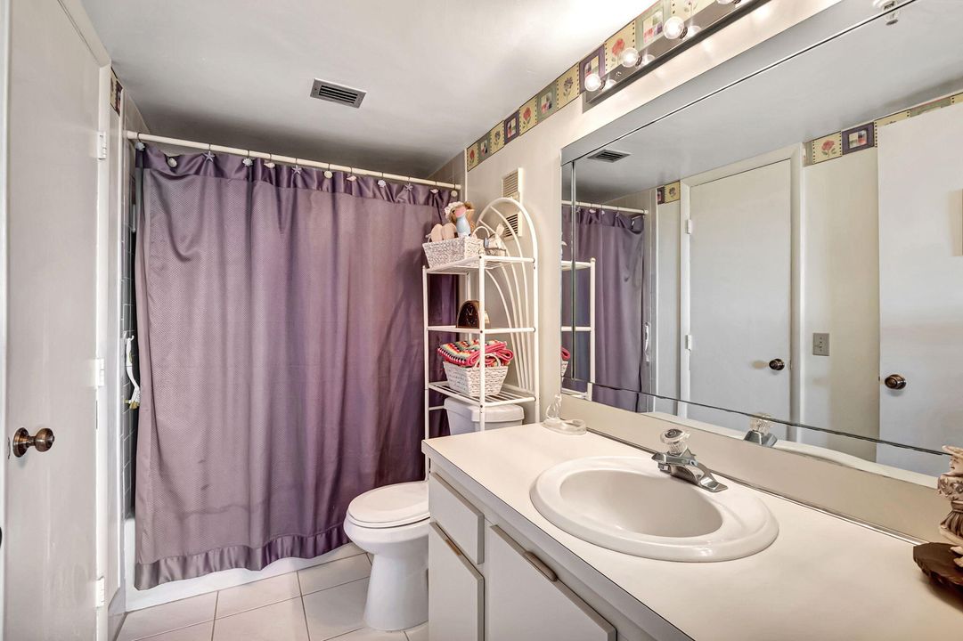 For Rent: $4,000 (2 beds, 2 baths, 1230 Square Feet)