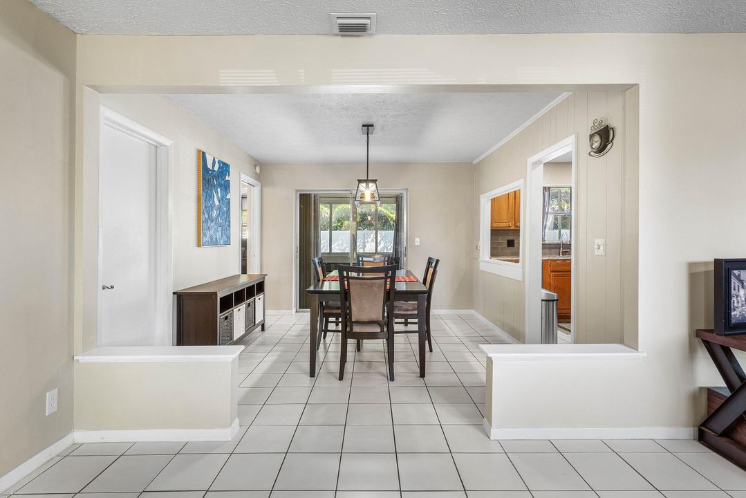 Active With Contract: $650,000 (3 beds, 2 baths, 1379 Square Feet)