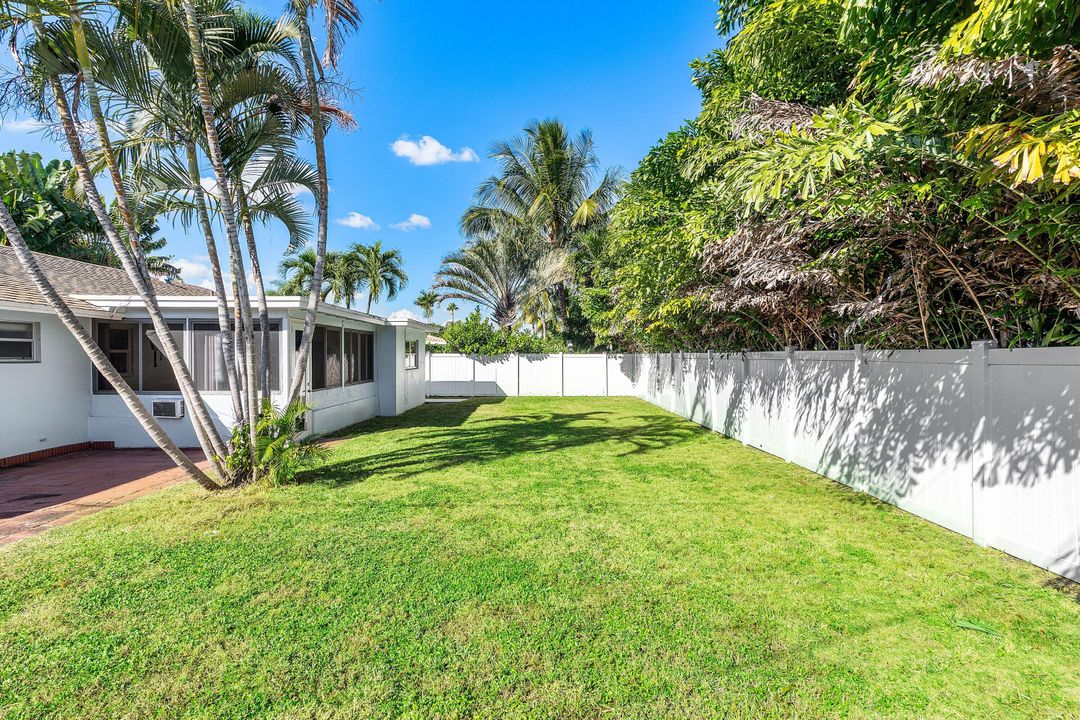 Active With Contract: $650,000 (3 beds, 2 baths, 1379 Square Feet)