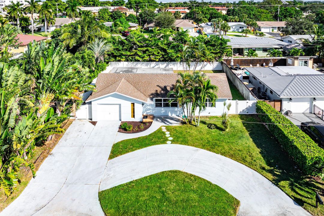 Active With Contract: $650,000 (3 beds, 2 baths, 1379 Square Feet)