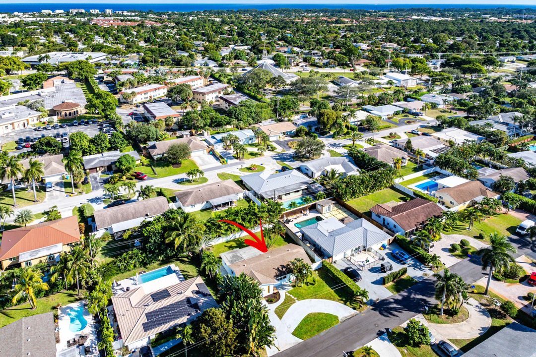 Active With Contract: $650,000 (3 beds, 2 baths, 1379 Square Feet)