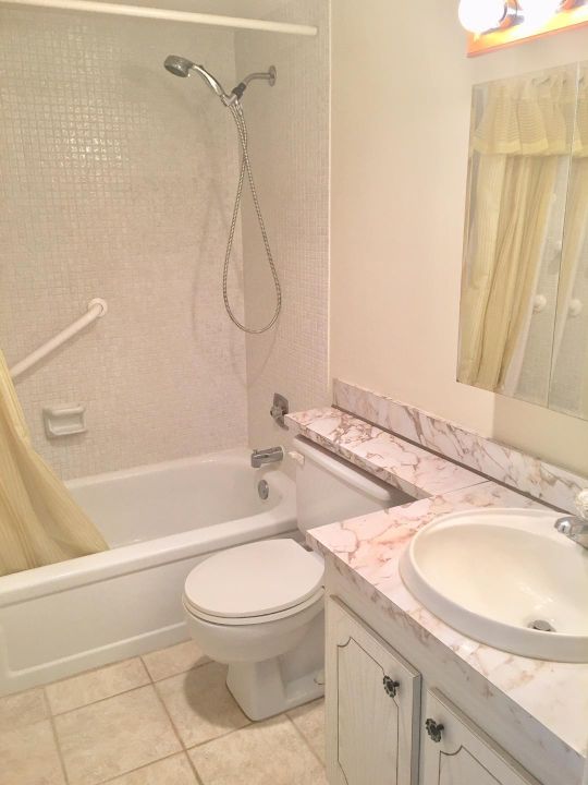 For Rent: $1,350 (1 beds, 1 baths, 650 Square Feet)