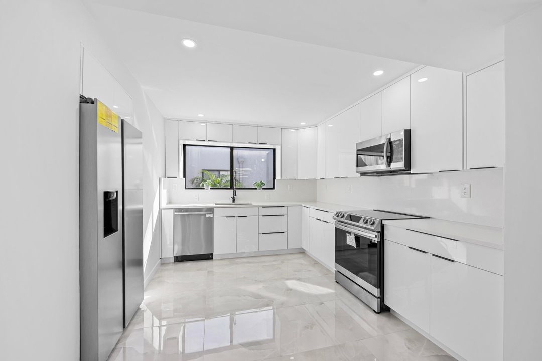 En Venta: $259,000 (2 camas, 2 baños, 1100 Pies cuadrados)