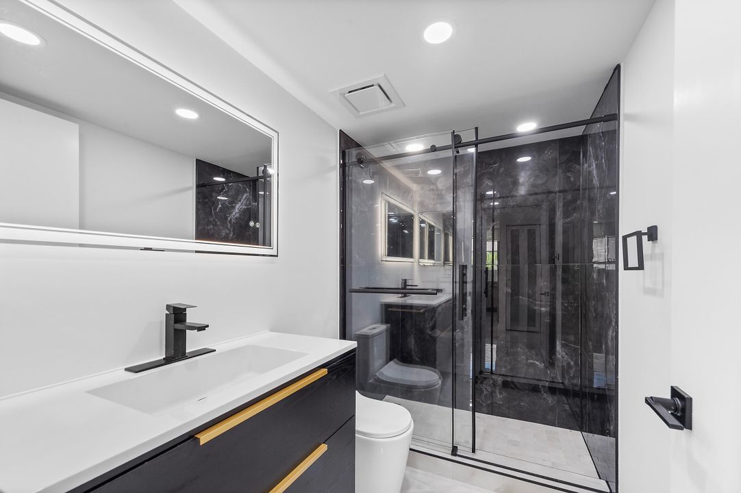 En Venta: $259,000 (2 camas, 2 baños, 1100 Pies cuadrados)