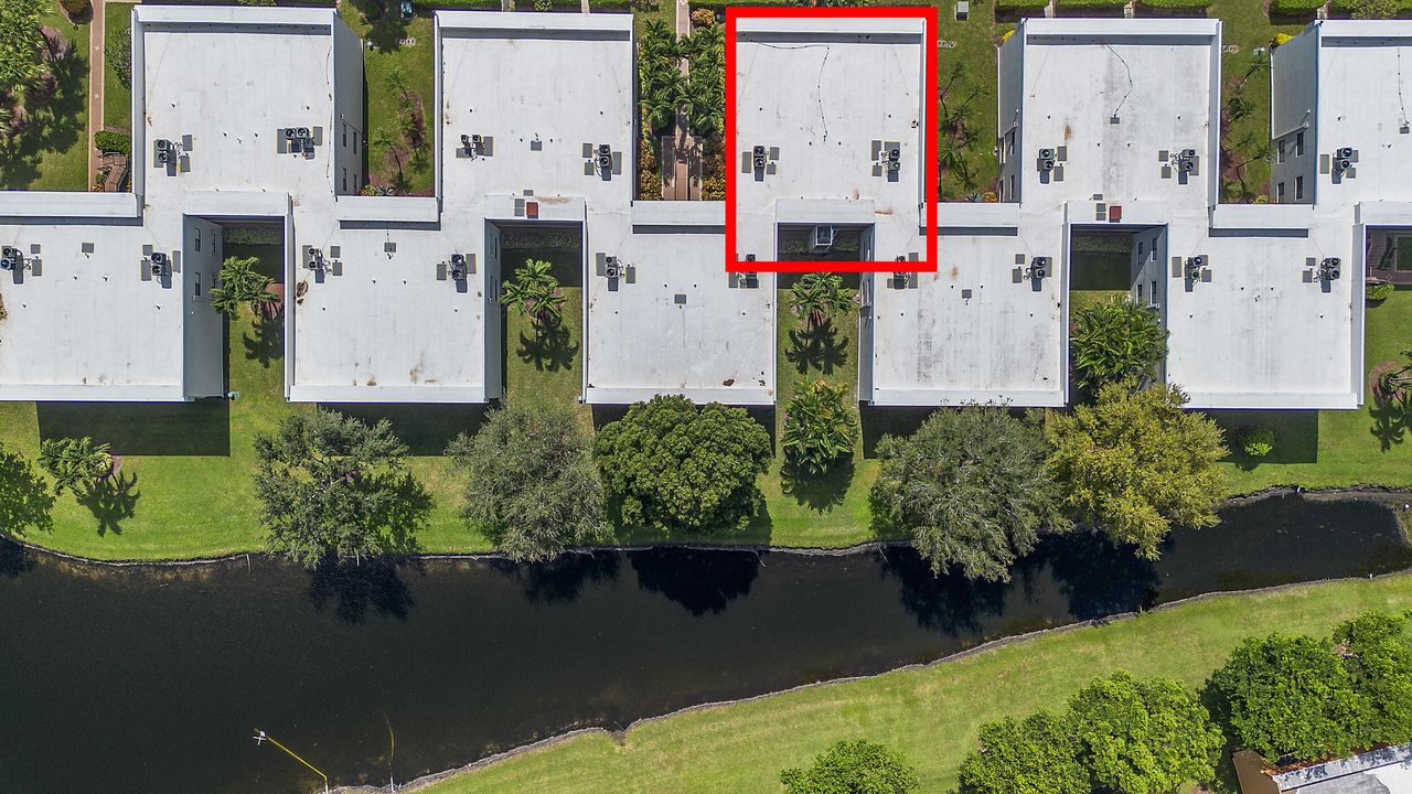 En Venta: $259,000 (2 camas, 2 baños, 1100 Pies cuadrados)