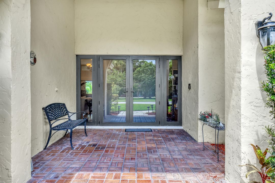 For Sale: $1,050,000 (4 beds, 3 baths, 3166 Square Feet)