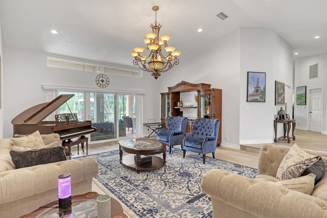 For Sale: $1,050,000 (4 beds, 3 baths, 3166 Square Feet)