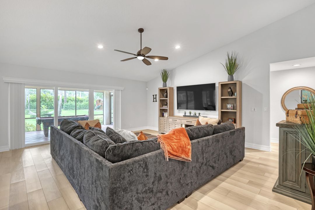 For Sale: $1,050,000 (4 beds, 3 baths, 3166 Square Feet)