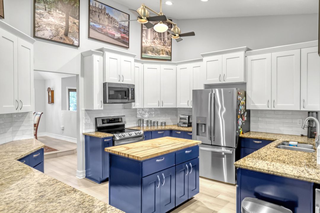 For Sale: $1,050,000 (4 beds, 3 baths, 3166 Square Feet)