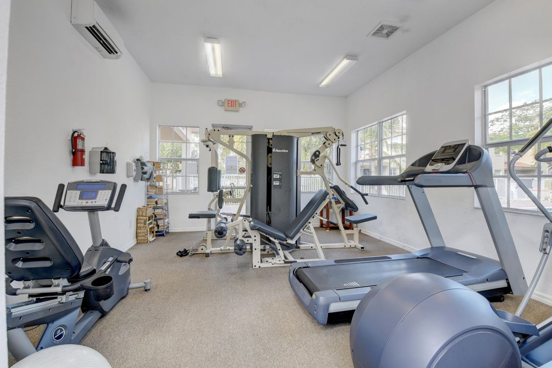 Active With Contract: $3,100 (3 beds, 2 baths, 1674 Square Feet)