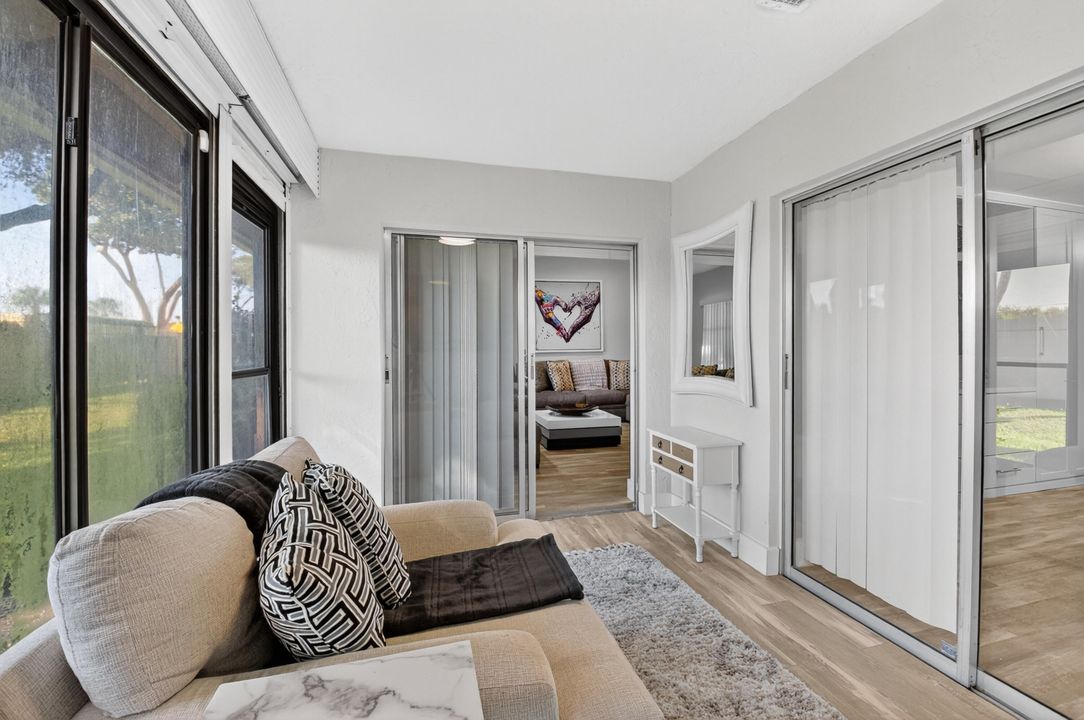 For Sale: $389,900 (2 beds, 2 baths, 1262 Square Feet)