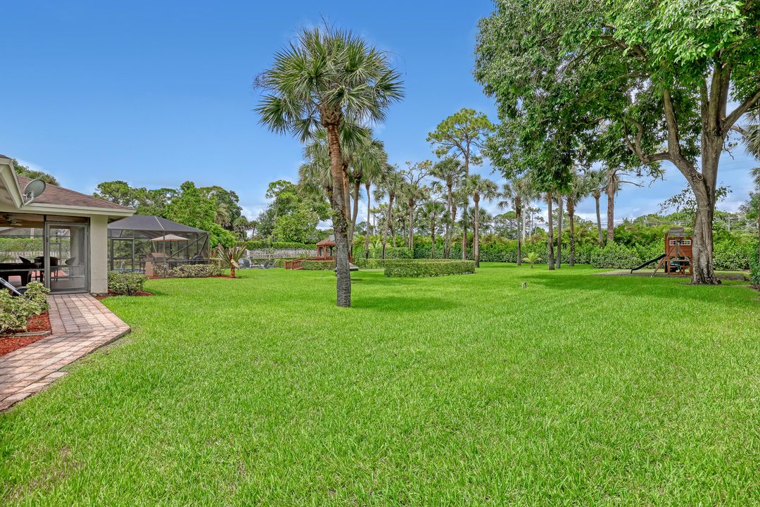 For Sale: $1,050,000 (4 beds, 3 baths, 3166 Square Feet)