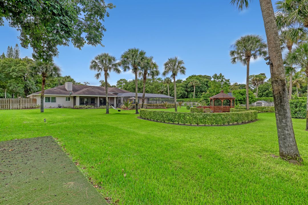 For Sale: $1,050,000 (4 beds, 3 baths, 3166 Square Feet)