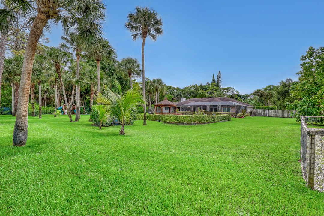 For Sale: $1,050,000 (4 beds, 3 baths, 3166 Square Feet)