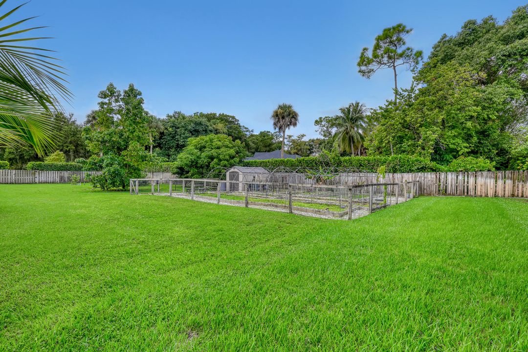 For Sale: $1,050,000 (4 beds, 3 baths, 3166 Square Feet)