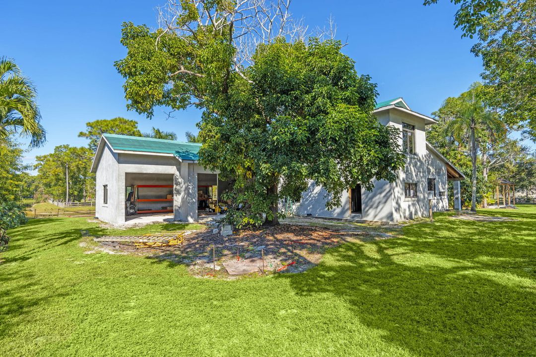 For Sale: $1,850,000 (4 beds, 4 baths, 3800 Square Feet)