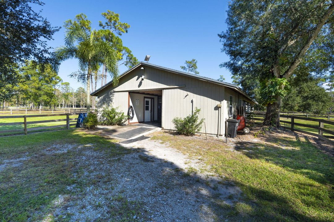 For Sale: $1,850,000 (4 beds, 4 baths, 3800 Square Feet)