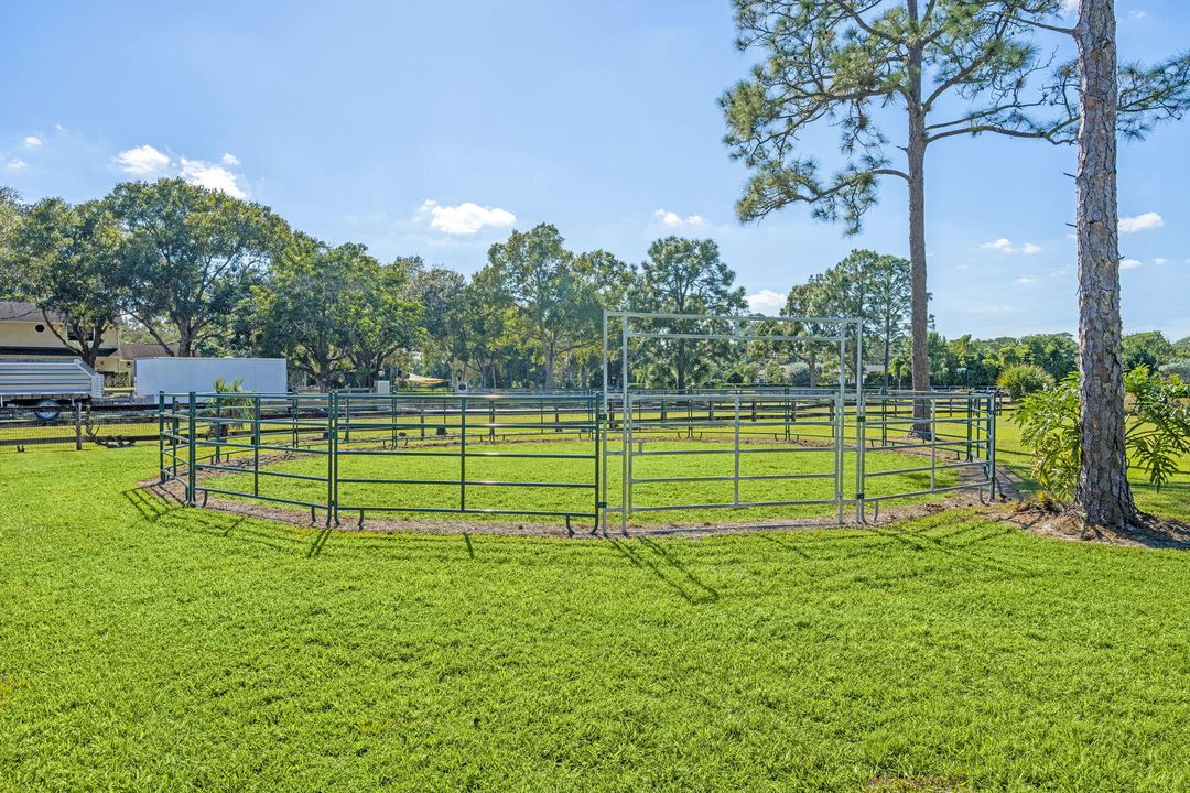 For Sale: $1,850,000 (4 beds, 4 baths, 3800 Square Feet)