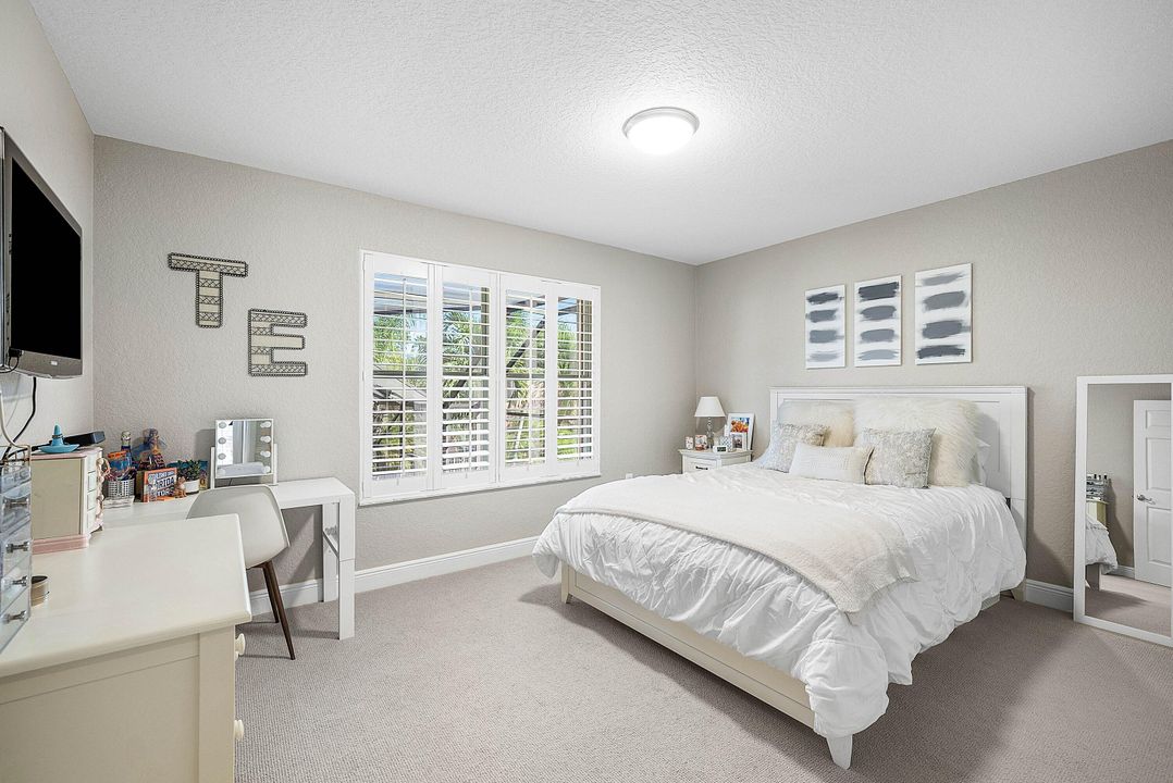 Active With Contract: $1,049,900 (5 beds, 3 baths, 2893 Square Feet)