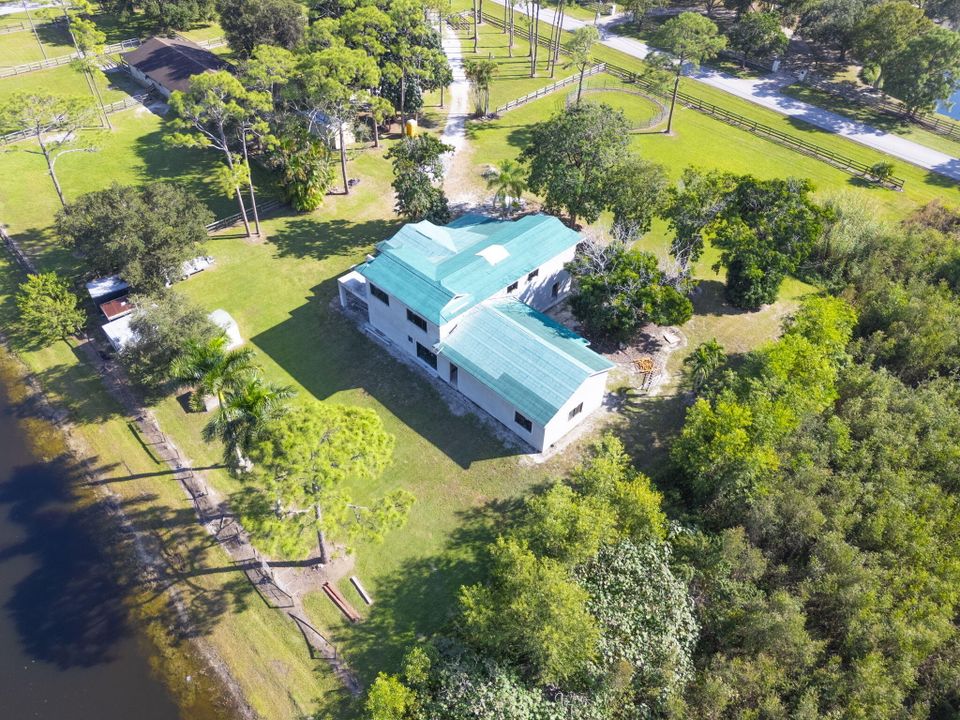 For Sale: $1,850,000 (4 beds, 4 baths, 3800 Square Feet)