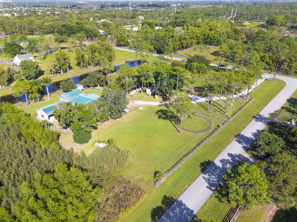 For Sale: $1,850,000 (4 beds, 4 baths, 3800 Square Feet)